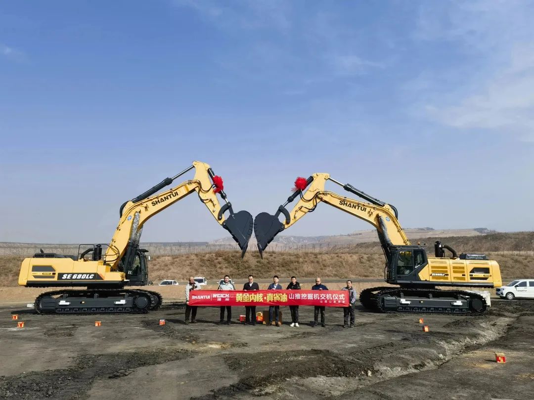 “開(kāi)門紅”不斷 | 山推礦山挖機(jī)再次批量交付！